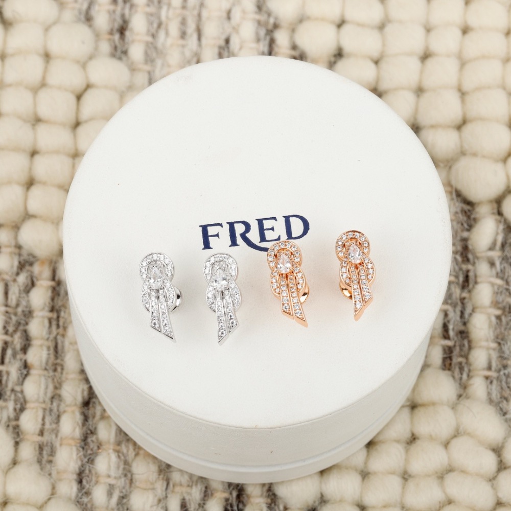 FRED FORCE 10 DIAMOND STUD EARRINGS