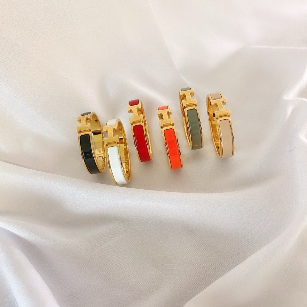 HERMES Clic H Enamel Bracelet