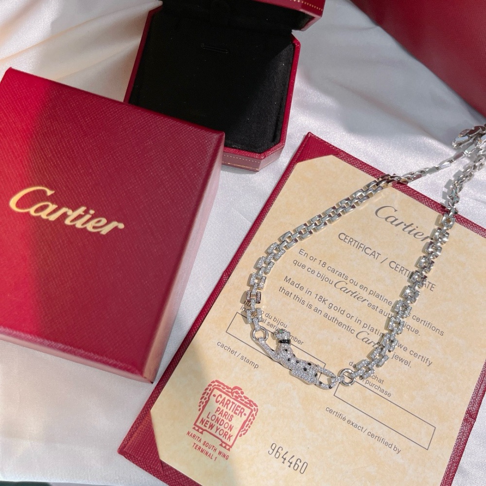 CARTIER PANTHÈRE DE CARTIER BRACELET, 18K WHITE GOLD FULL PAVÉ DIAMONDS, EMERALD EYES & ONYX SPOTS
