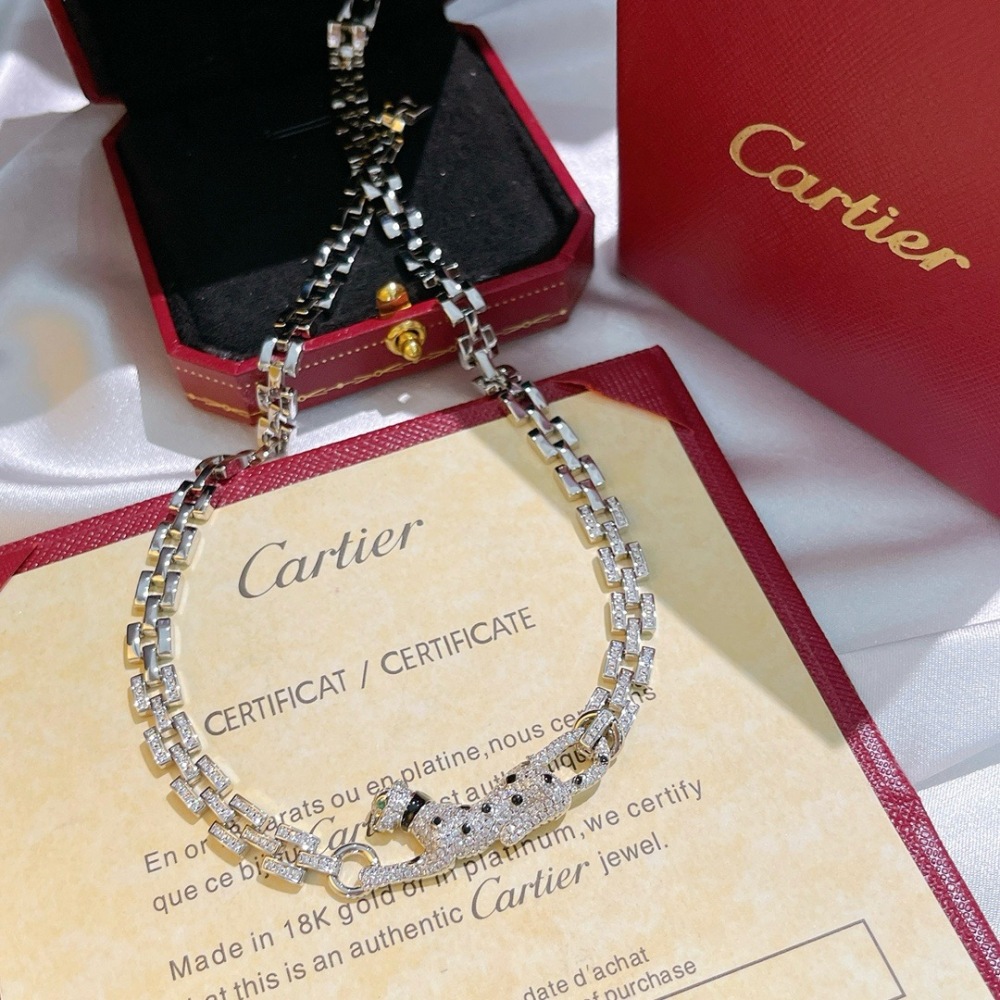 CARTIER PANTHÈRE DE CARTIER BRACELET, 18K WHITE GOLD FULL PAVÉ DIAMONDS, EMERALD EYES & ONYX SPOTS