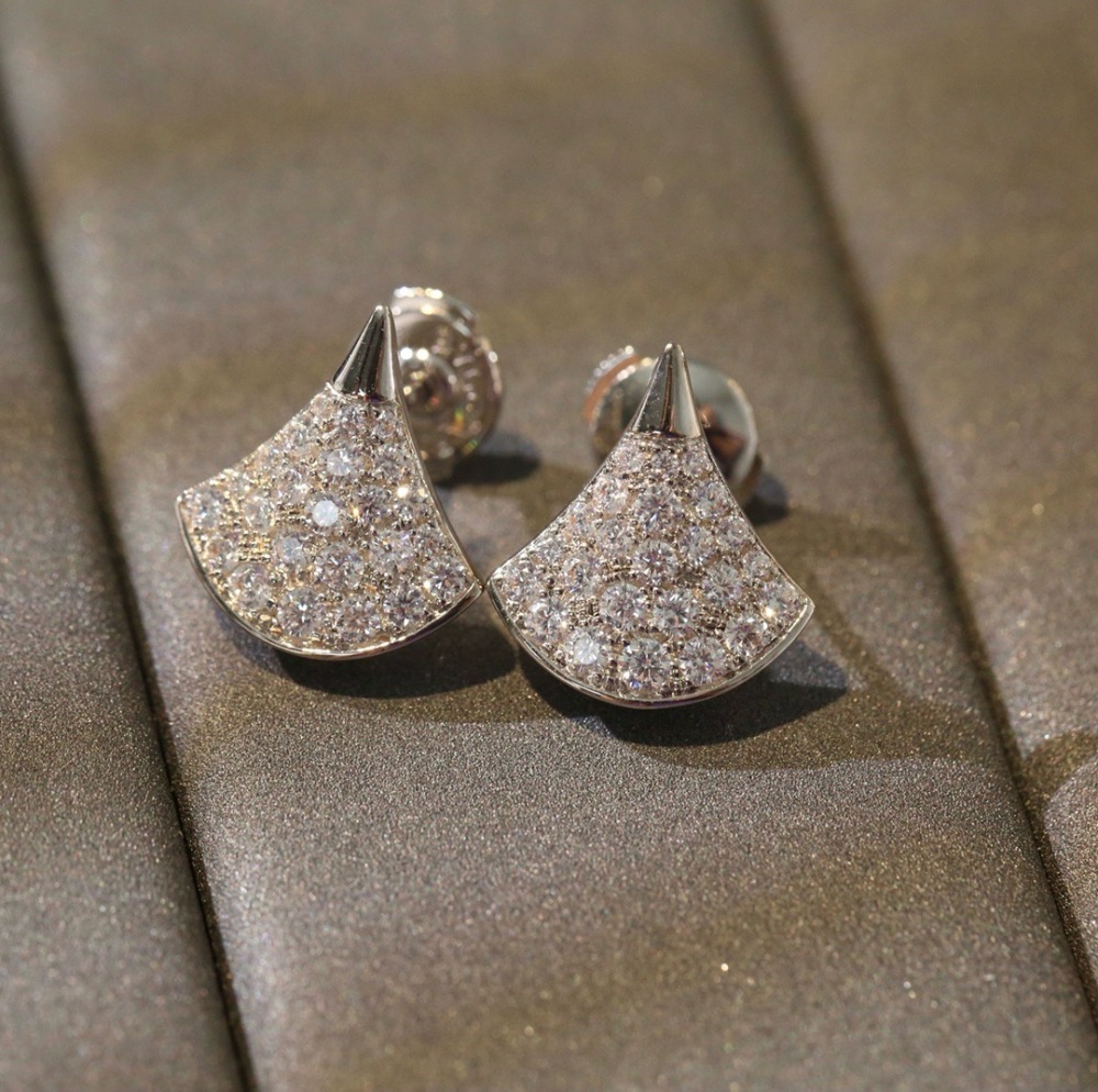 BVLGARI DIVAS' DREAM FULL PAVE DIAMOND WHITE GOLD STUD EARRINGS