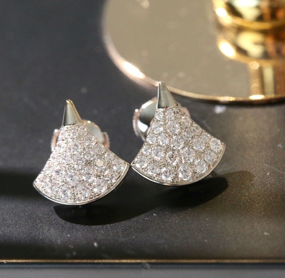 BVLGARI DIVAS' DREAM FULL PAVE DIAMOND WHITE GOLD STUD EARRINGS