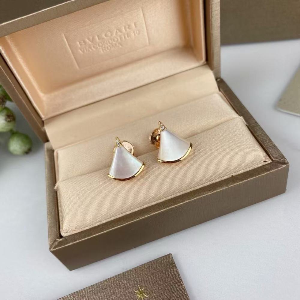 BVLGARI DIVAS’ DREAM ROSE GOLD MOTHER-OF-PEARL DIAMOND EARRINGS