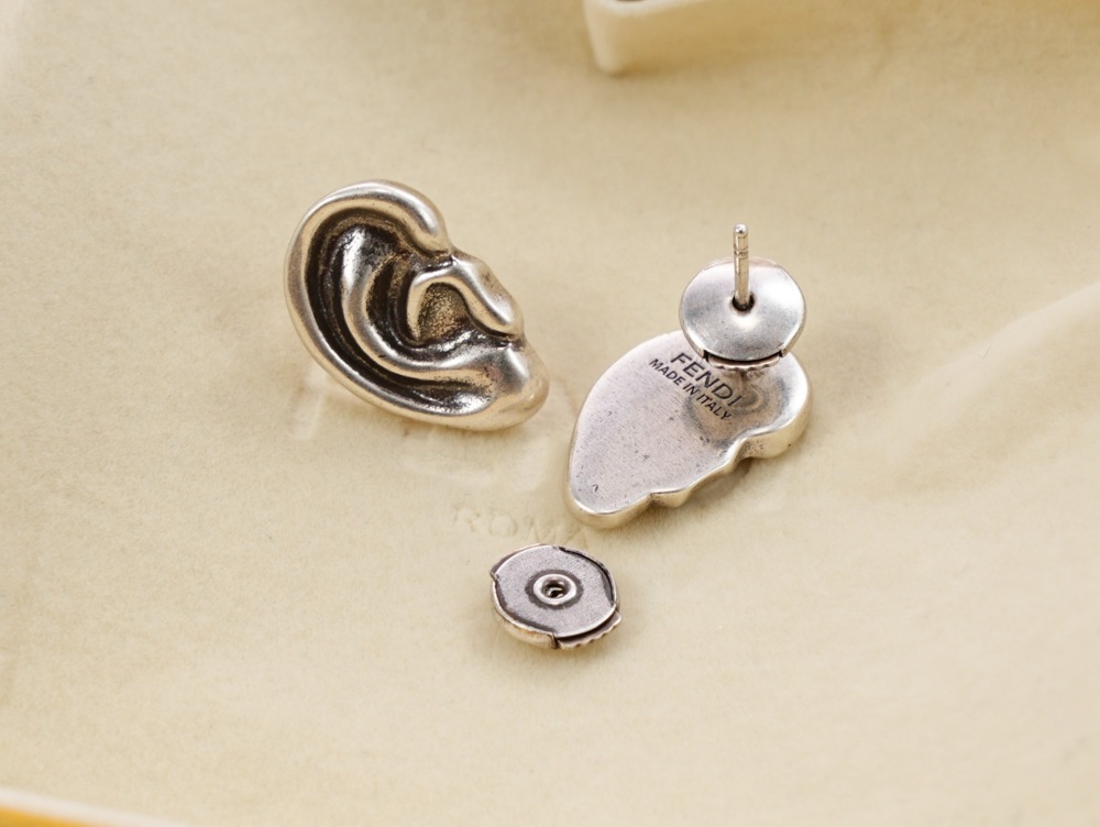 FENDI EAR-SHAPED STUD EARRINGS