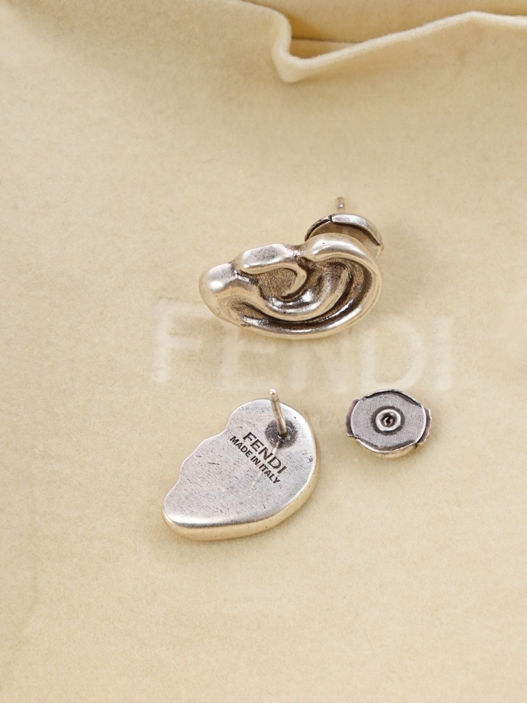 FENDI EAR-SHAPED STUD EARRINGS
