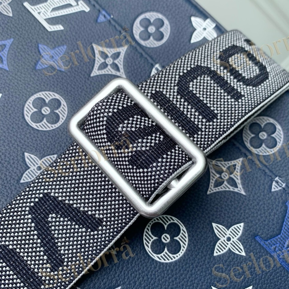 LOUIS VUITTON TRIO MESSENGER BAG