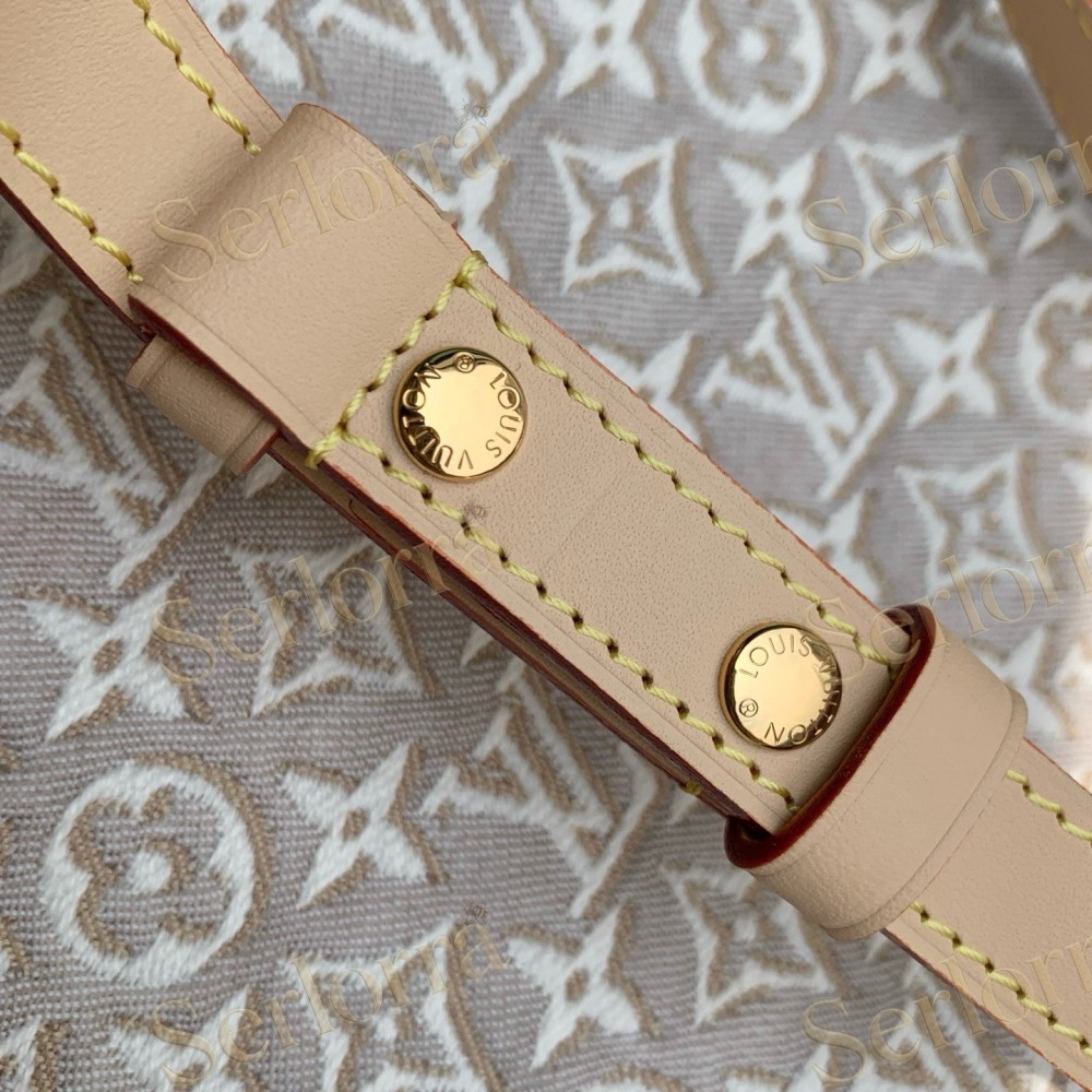 LOUIS VUITTON CARRYALL EAST-WEST MONOGRAM EMBLÈME