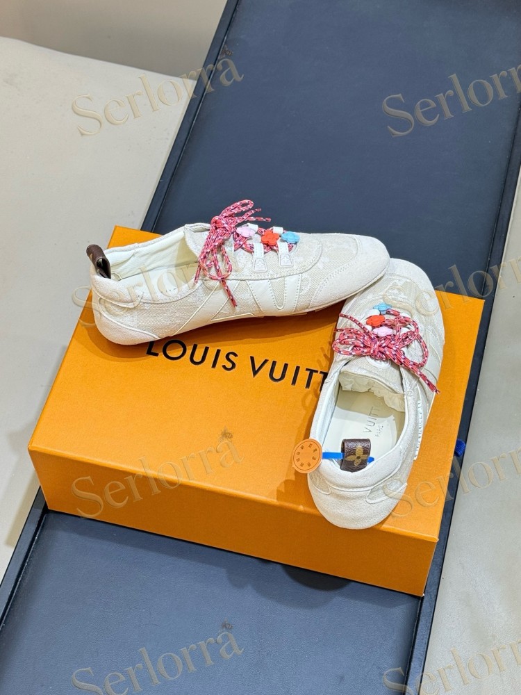 LOUIS VUITTON OFF-WHITE MONOGRAM LV V-SIGNATURE LOW TOP SNEAKERS