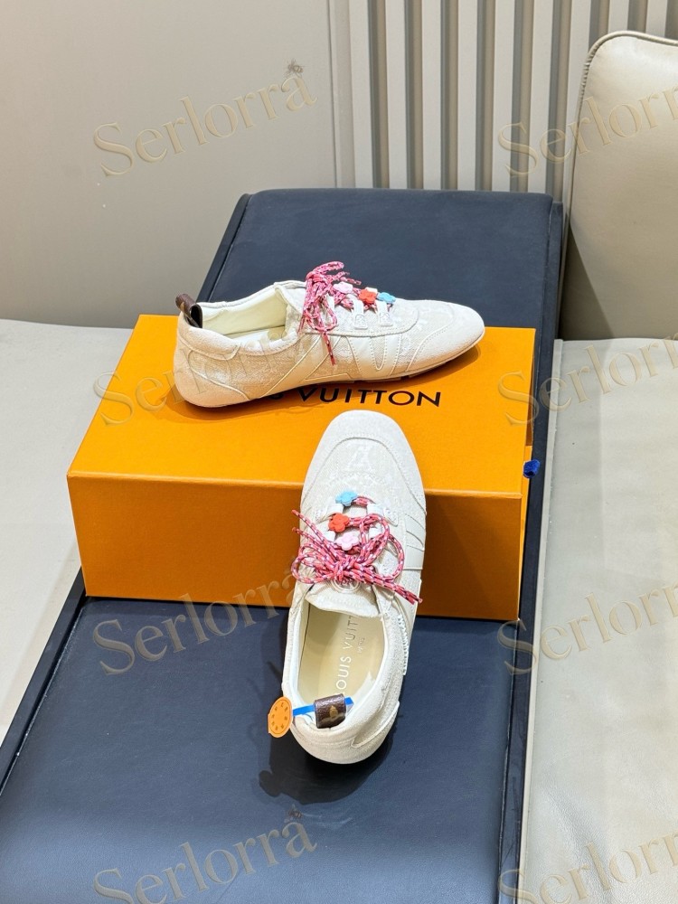 LOUIS VUITTON OFF-WHITE MONOGRAM LV V-SIGNATURE LOW TOP SNEAKERS