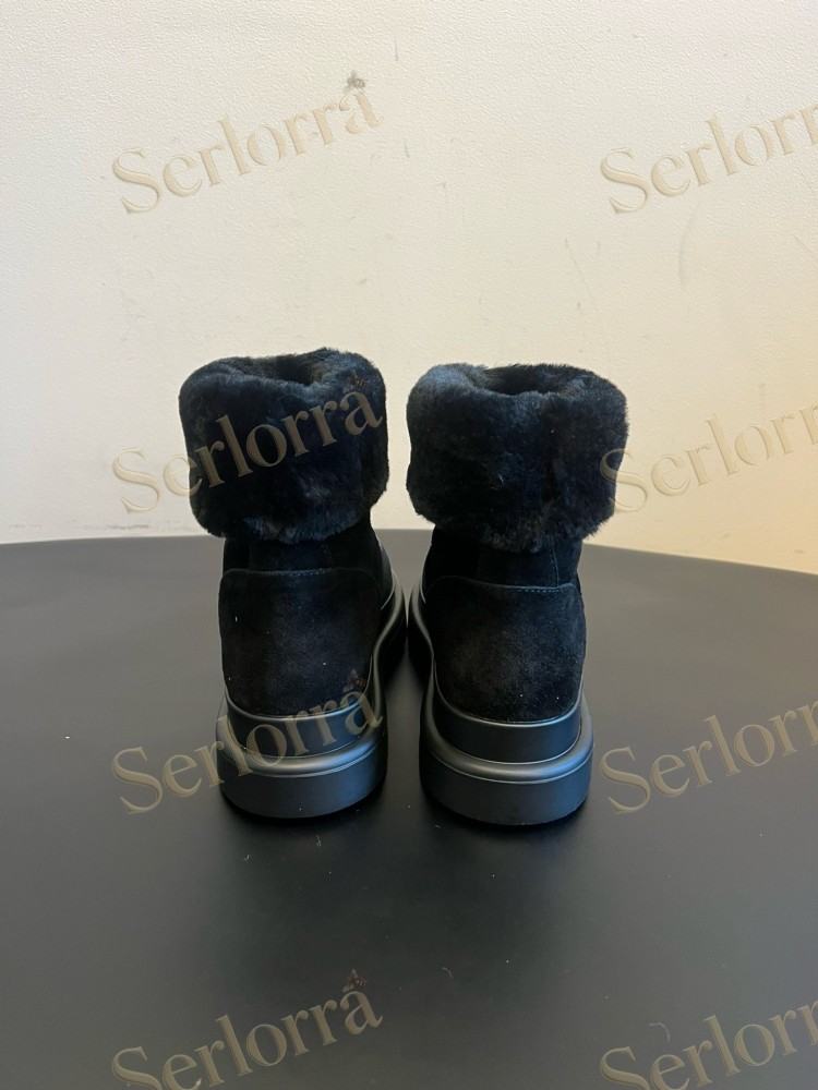 LOUIS VUITTON SHEARLING SHORT BOOTS