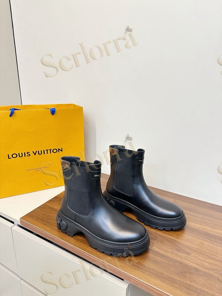 LOUIS VUITTON CHELSEA ANKLE BOOTS