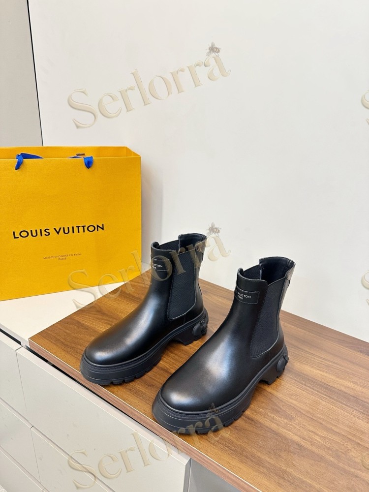 LOUIS VUITTON CHELSEA ANKLE BOOTS