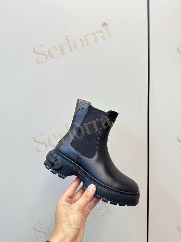 LOUIS VUITTON CHELSEA ANKLE BOOTS