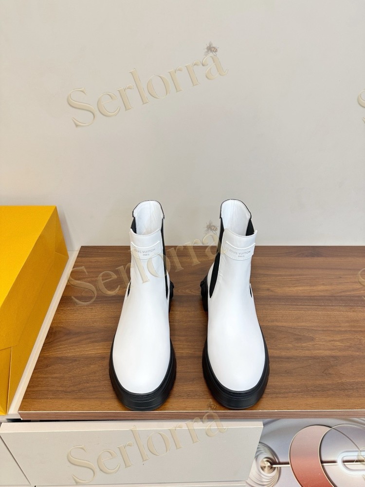 LOUIS VUITTON CHELSEA ANKLE BOOTS