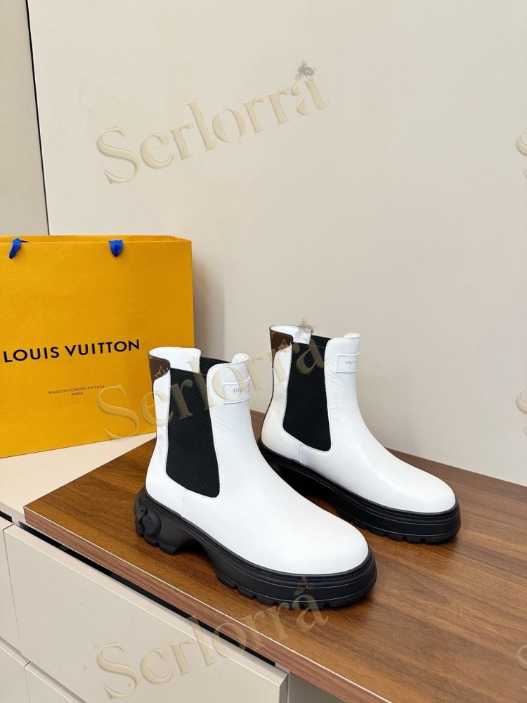 LOUIS VUITTON CHELSEA ANKLE BOOTS