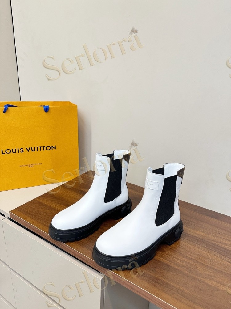 LOUIS VUITTON CHELSEA ANKLE BOOTS