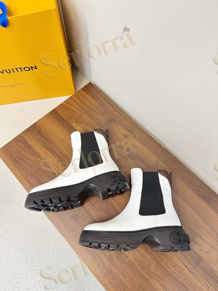 LOUIS VUITTON CHELSEA ANKLE BOOTS