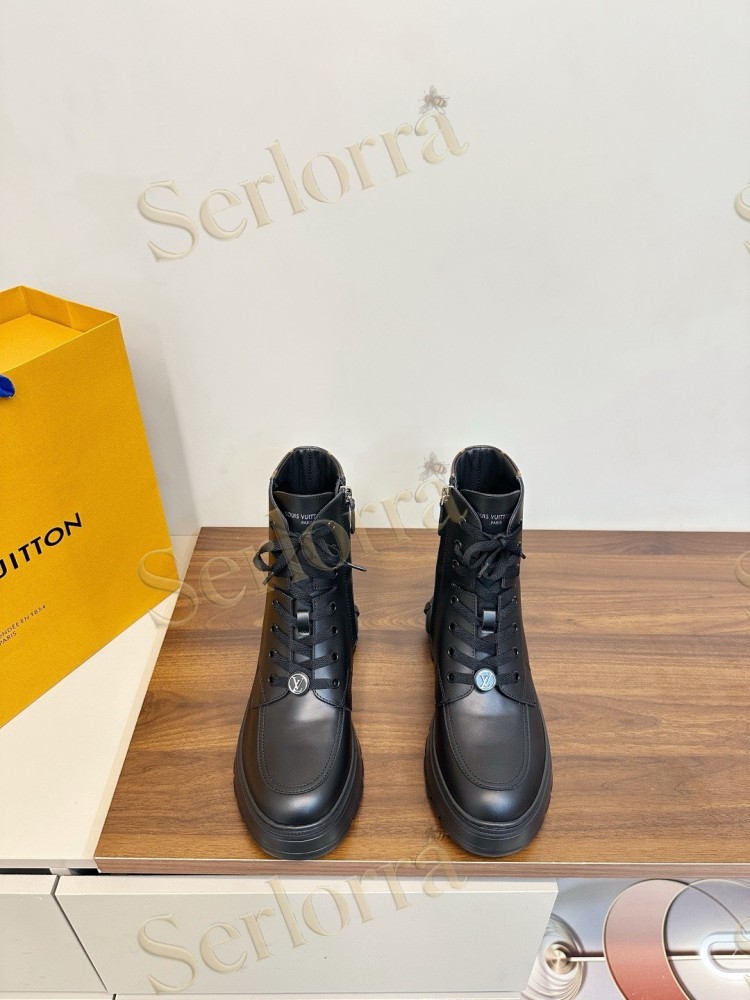 LOUIS VUITTON CHELSEA ANKLE BOOTS