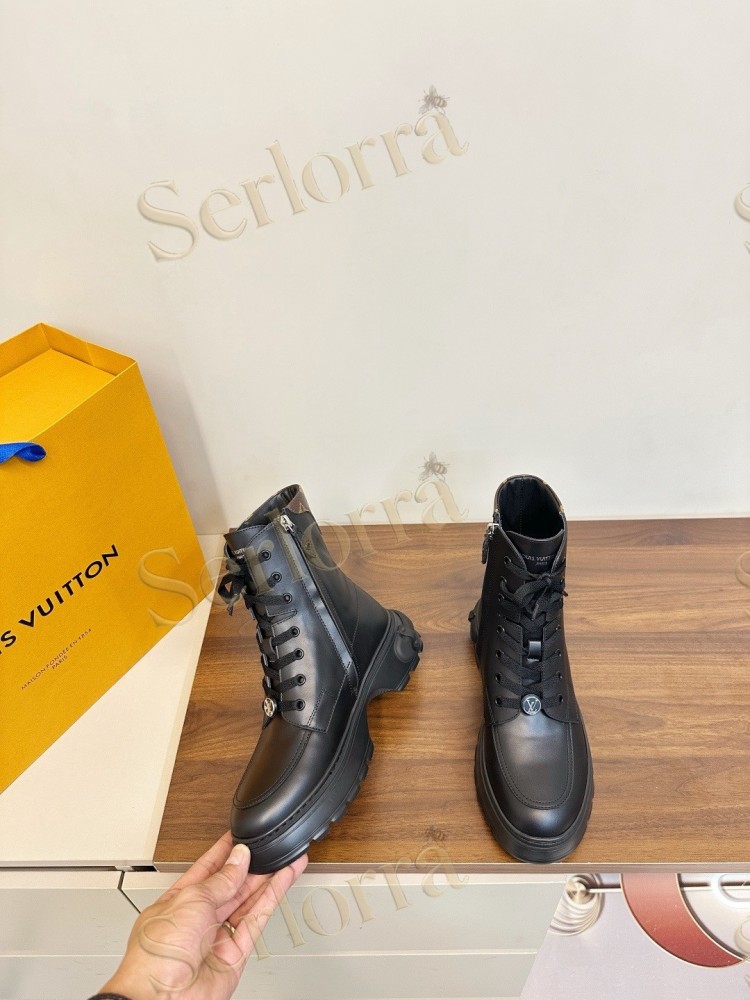LOUIS VUITTON CHELSEA ANKLE BOOTS