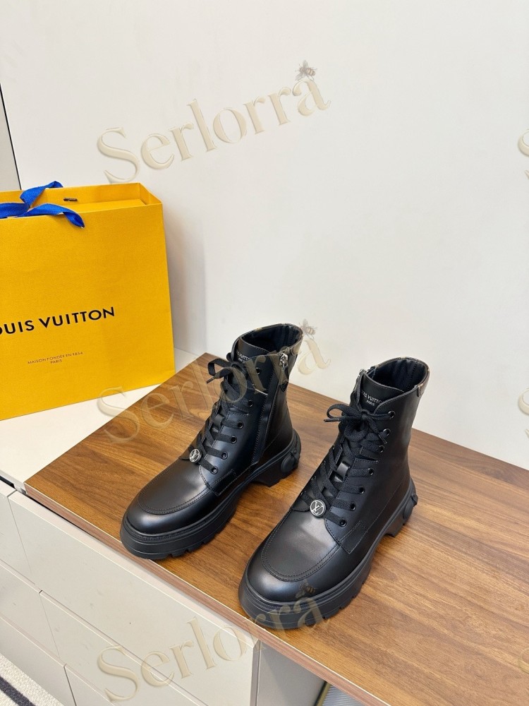 LOUIS VUITTON CHELSEA ANKLE BOOTS