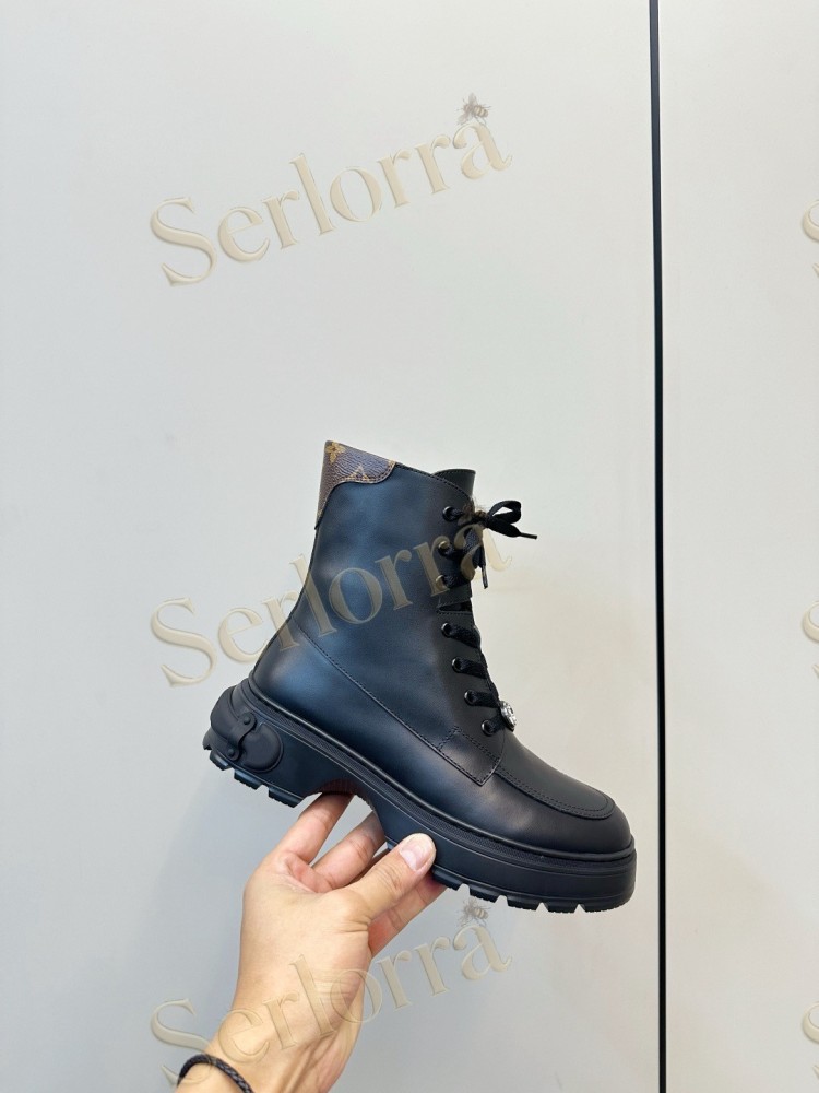 LOUIS VUITTON CHELSEA ANKLE BOOTS