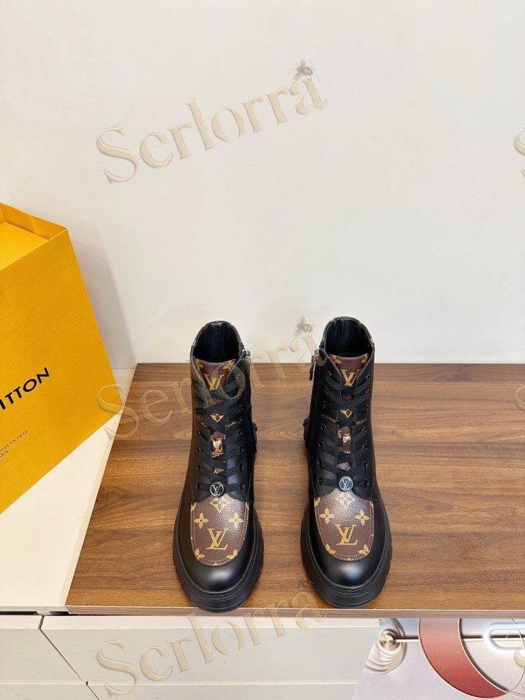 LOUIS VUITTON CHELSEA ANKLE BOOTS