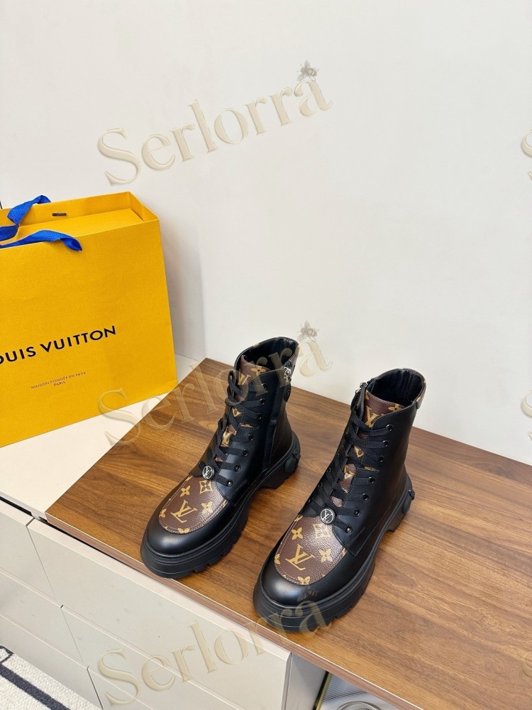 LOUIS VUITTON CHELSEA ANKLE BOOTS