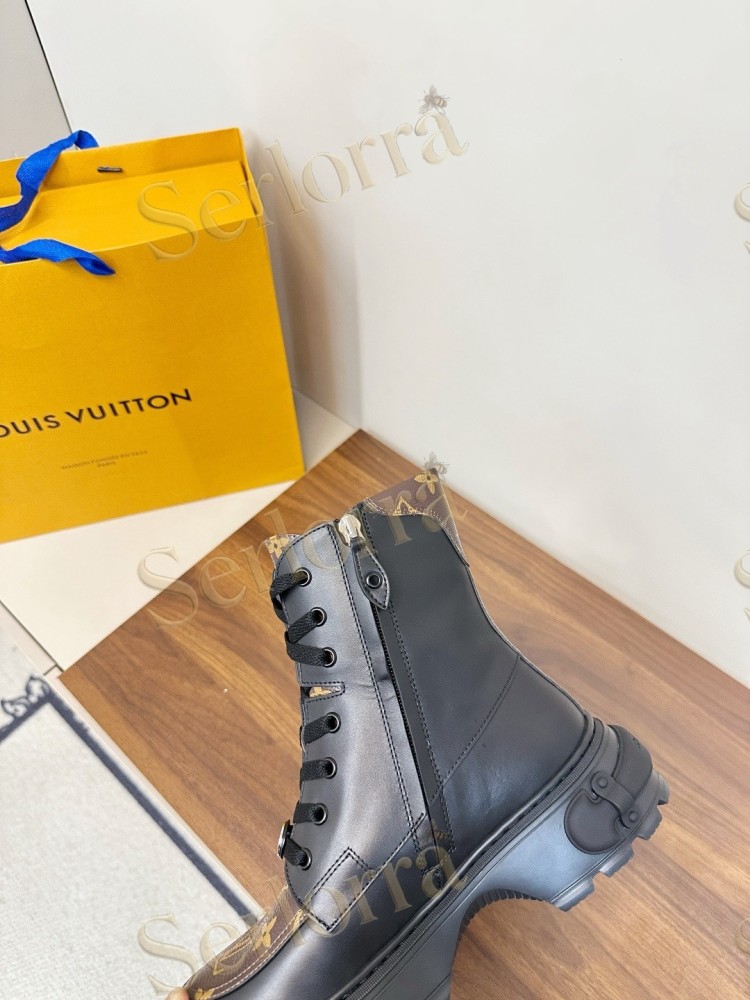 LOUIS VUITTON CHELSEA ANKLE BOOTS