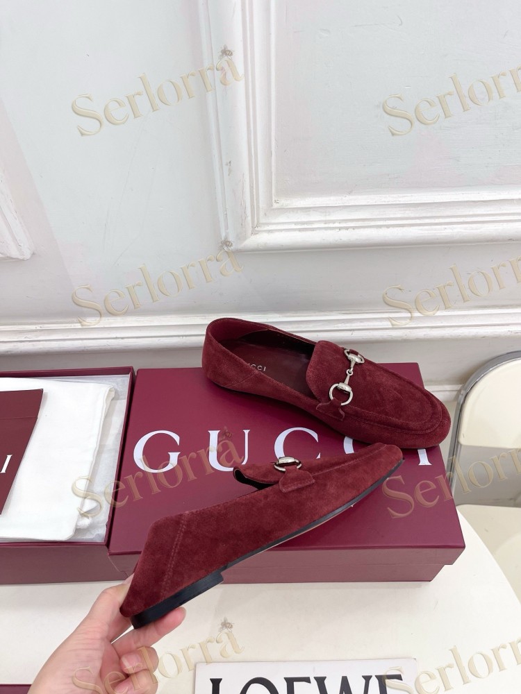 GUCCI JORDAAN HORSEBIT SUEDE LEATHER FLAT LOAFERS