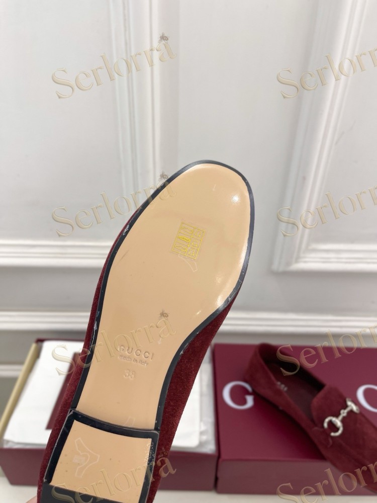 GUCCI JORDAAN HORSEBIT SUEDE LEATHER FLAT LOAFERS