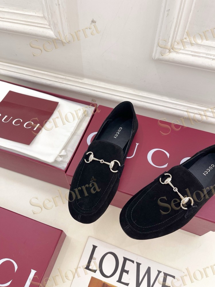 GUCCI JORDAAN HORSEBIT SUEDE LEATHER FLAT LOAFERS