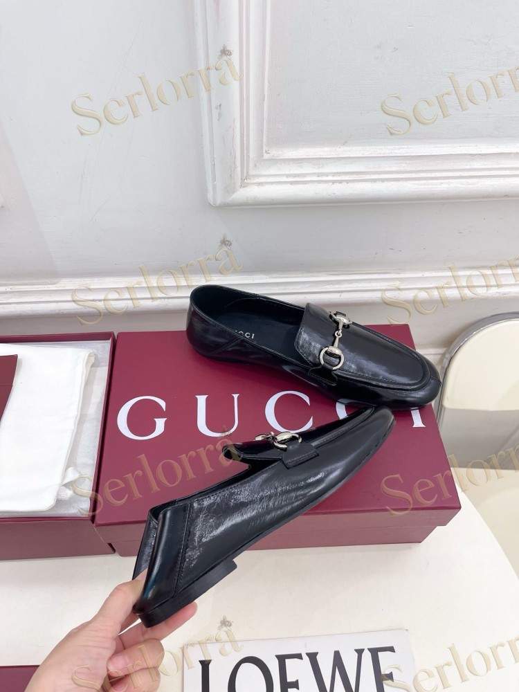 GUCCI JORDAAN HORSEBIT SMOOTH LEATHER FLAT LOAFERS