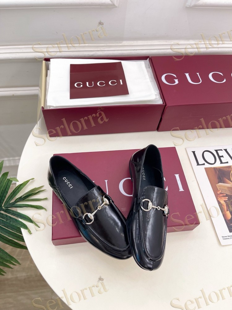 GUCCI JORDAAN HORSEBIT SMOOTH LEATHER FLAT LOAFERS