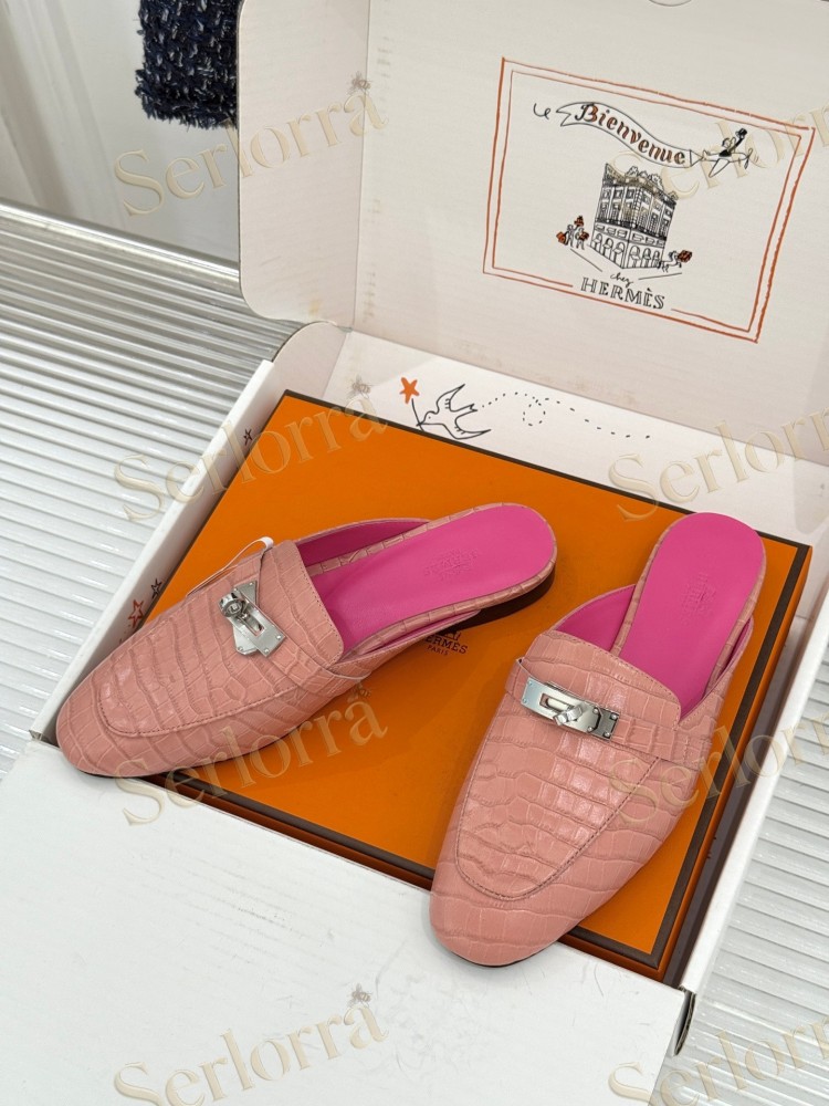 HERMÈS CROCODILE‑EFFECT LEATHER KELLY BUCKLE BACKLESS LOAFER MULES