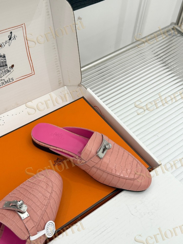 HERMÈS CROCODILE‑EFFECT LEATHER KELLY BUCKLE BACKLESS LOAFER MULES