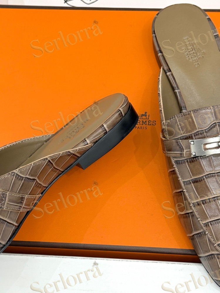 HERMÈS CROCODILE‑EFFECT LEATHER KELLY BUCKLE BACKLESS LOAFER MULES