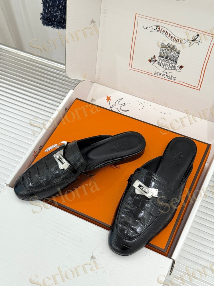 HERMÈS CROCODILE‑EFFECT LEATHER KELLY BUCKLE BACKLESS LOAFER MULES