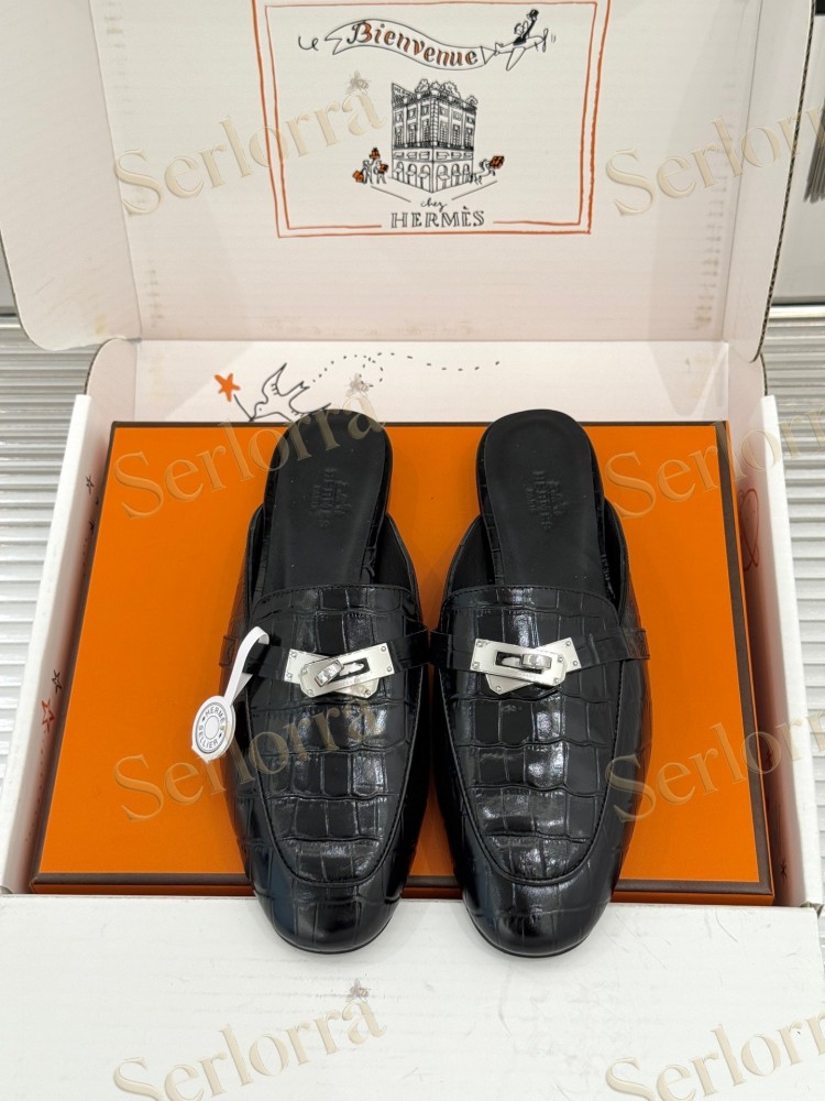 HERMÈS CROCODILE‑EFFECT LEATHER KELLY BUCKLE BACKLESS LOAFER MULES