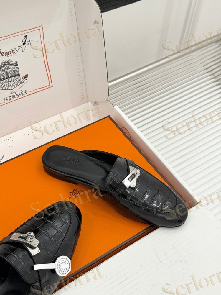 HERMÈS CROCODILE‑EFFECT LEATHER KELLY BUCKLE BACKLESS LOAFER MULES