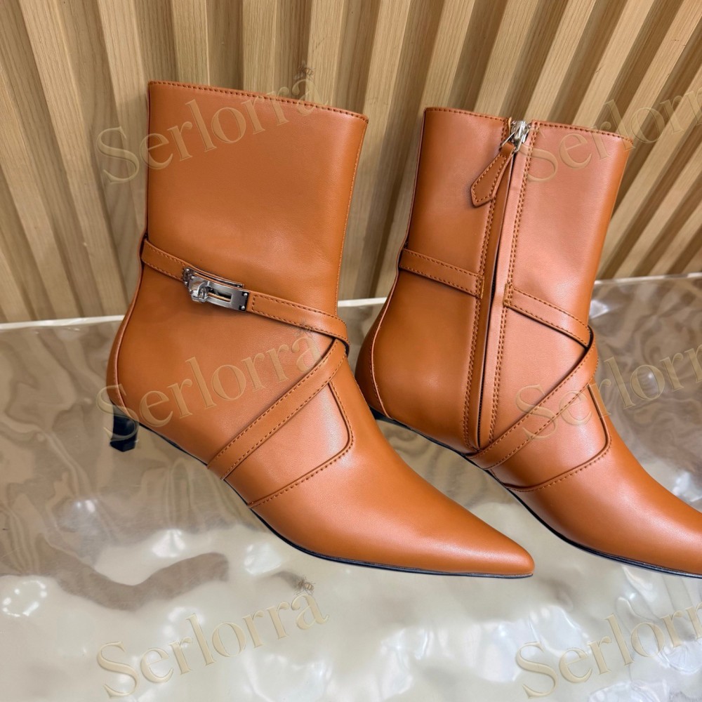 SERLORRA CALFSKIN KELLY BUCKLE POINTED‑TOE KITTEN‑HEEL ANKLE BOOTS