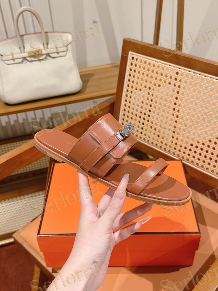 HERMÈS SMOOTH LEATHER KELLY BUCKLE FLAT SLIDE SANDALS