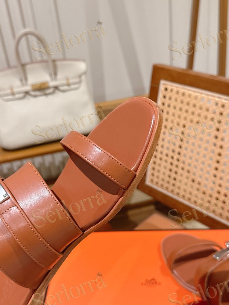 HERMÈS SMOOTH LEATHER KELLY BUCKLE FLAT SLIDE SANDALS