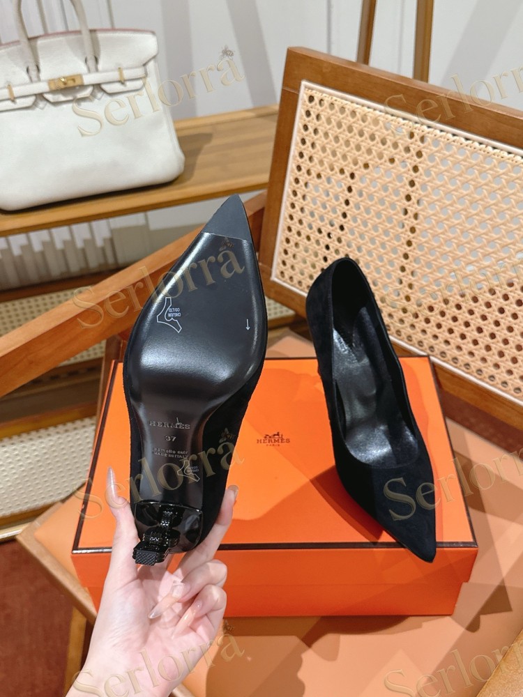 HERMÈS BLACK SUEDE LEATHER KELLY CHAIN HIGH‑HEEL PUMPS