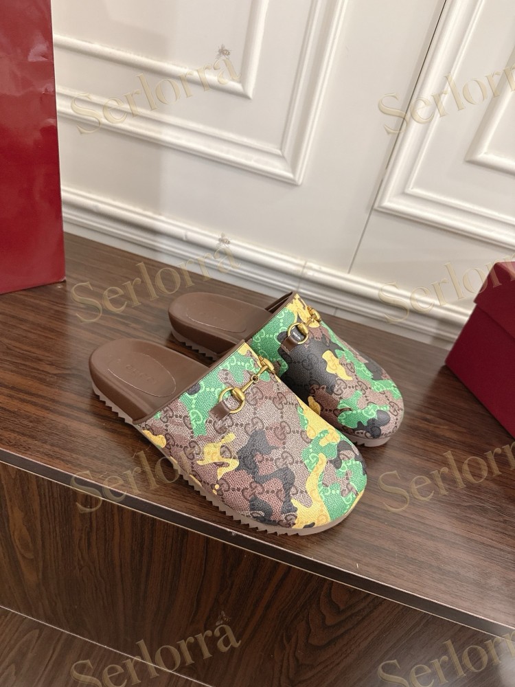 GUCCI GG CAMOUFLAGE CANVAS HORSEBIT SLIDE MULES