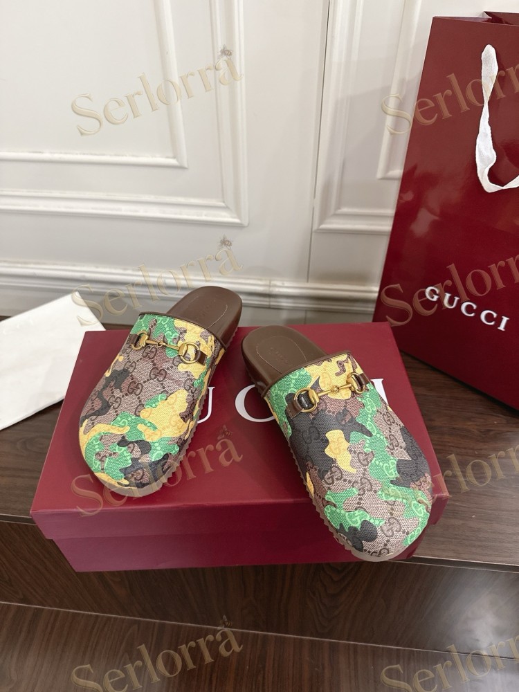 GUCCI GG CAMOUFLAGE CANVAS HORSEBIT SLIDE MULES