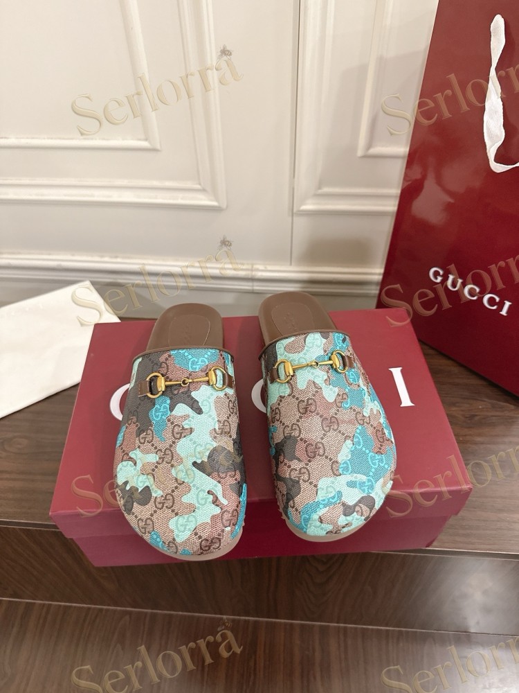 GUCCI GG CAMOUFLAGE CANVAS HORSEBIT SLIDE MULES