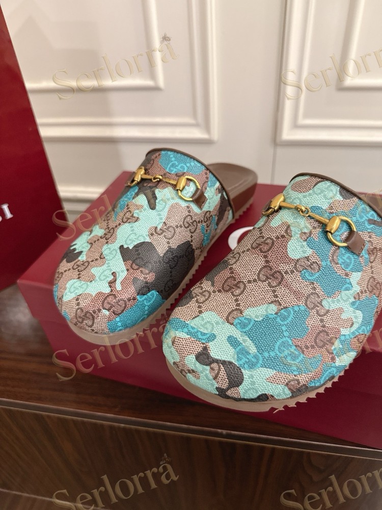GUCCI GG CAMOUFLAGE CANVAS HORSEBIT SLIDE MULES