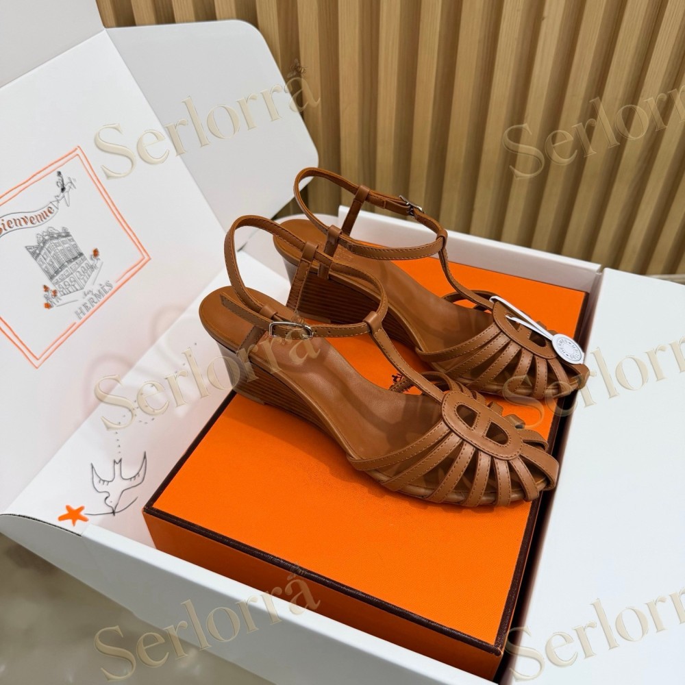 HERMÈS LEATHER CUTOUT WEDGE-HEEL ROMAN SANDALS