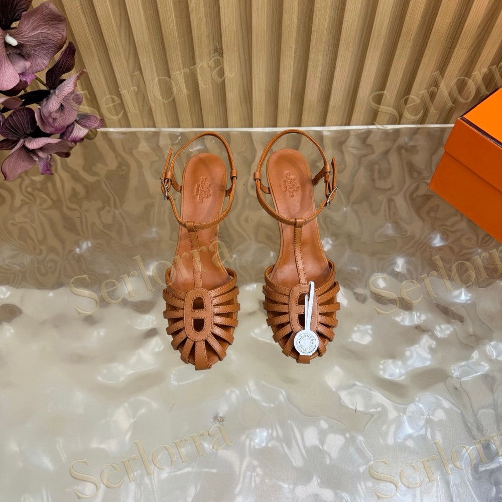 HERMÈS LEATHER CUTOUT WEDGE-HEEL ROMAN SANDALS