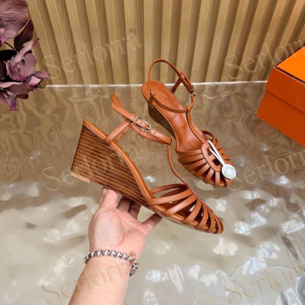 HERMÈS LEATHER CUTOUT WEDGE-HEEL ROMAN SANDALS